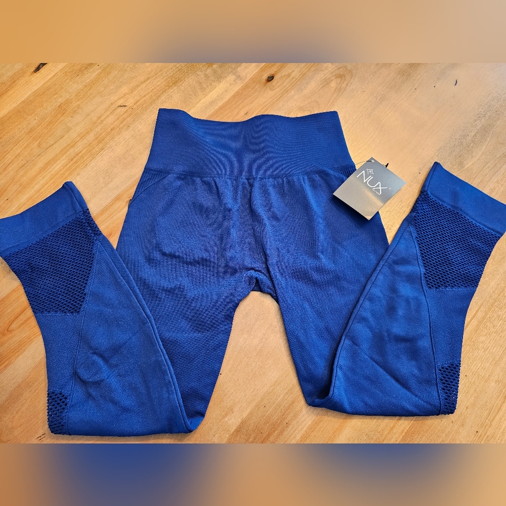 Nux Seamless Blue Leggings - Size Small - NWT